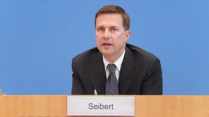 Alman Hükümet Sözcüsü Seibert: Benzerini yaşamadığımız acil duruma doğru gidiyoruz