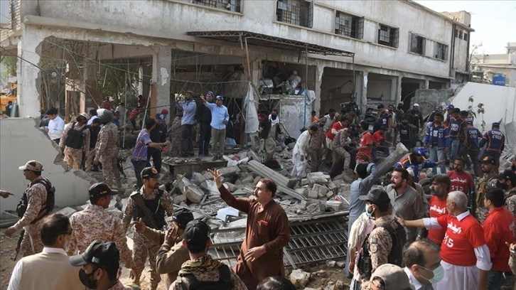 Pakistan'da doğal gaz boru hattında meydana gelen patlamada 14 kişi öldü