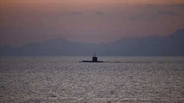 ABD denizaltısı Pasifik’te adsız sansız müşterek cisme çarptı