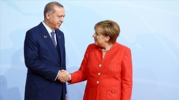 Cumhurbaşkanı Erdoğan, Almanya Başbakanı Merkel'i bildirme etti