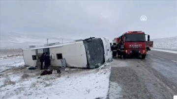 Konya'da tur otobüsü devrildi 5 kişi öldü, 26 kişi yaralandı